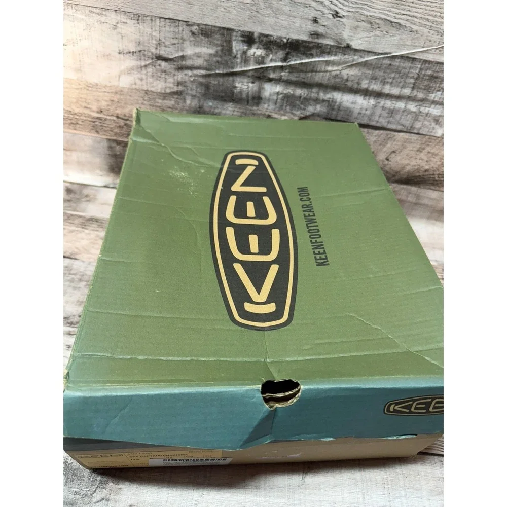 New Keen Children Wanduro Low Height Waterproof Boots Size 5
